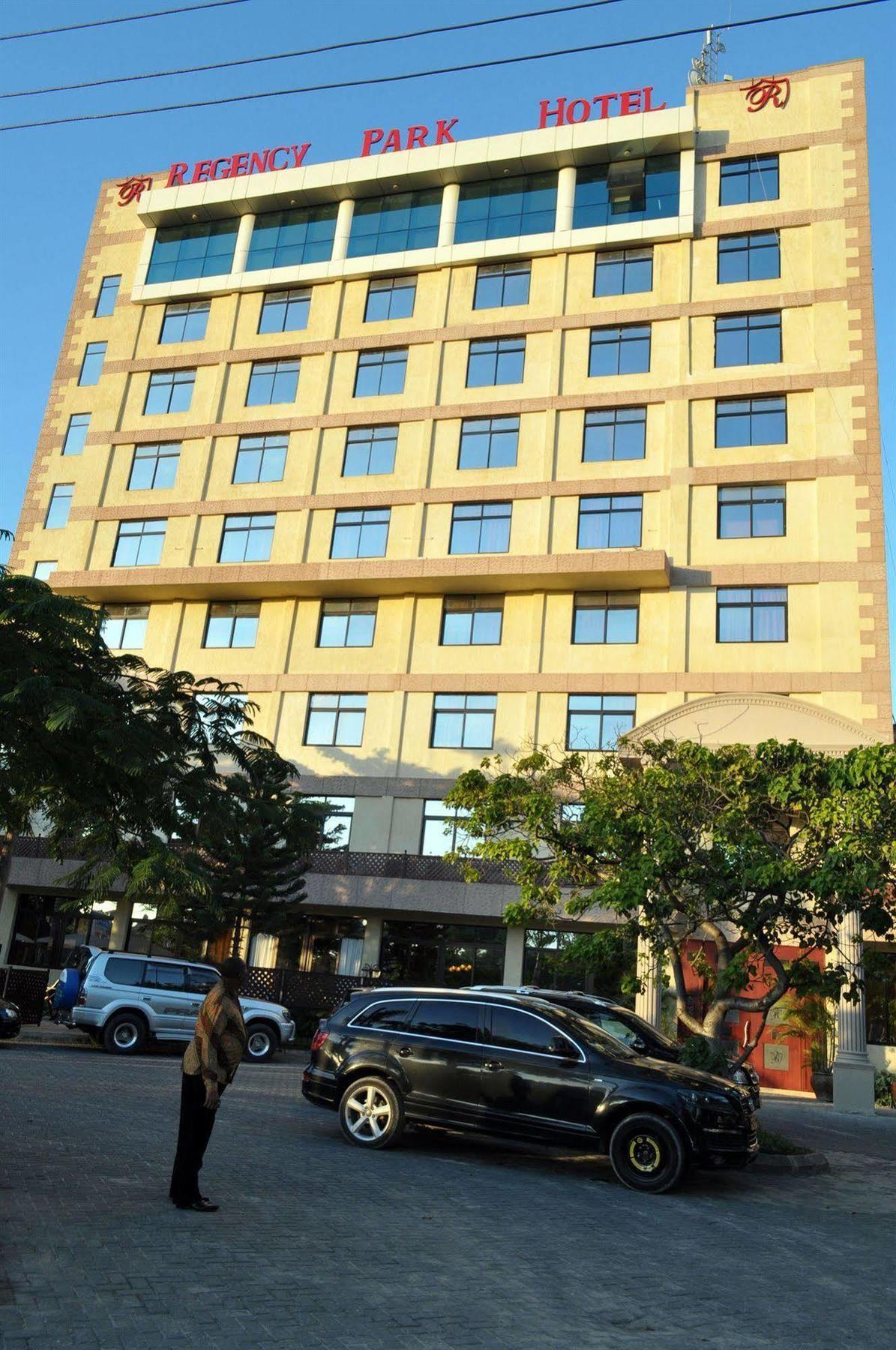 Regency Park Hotel ดาร์เอสซาลาม ภายนอก รูปภาพ