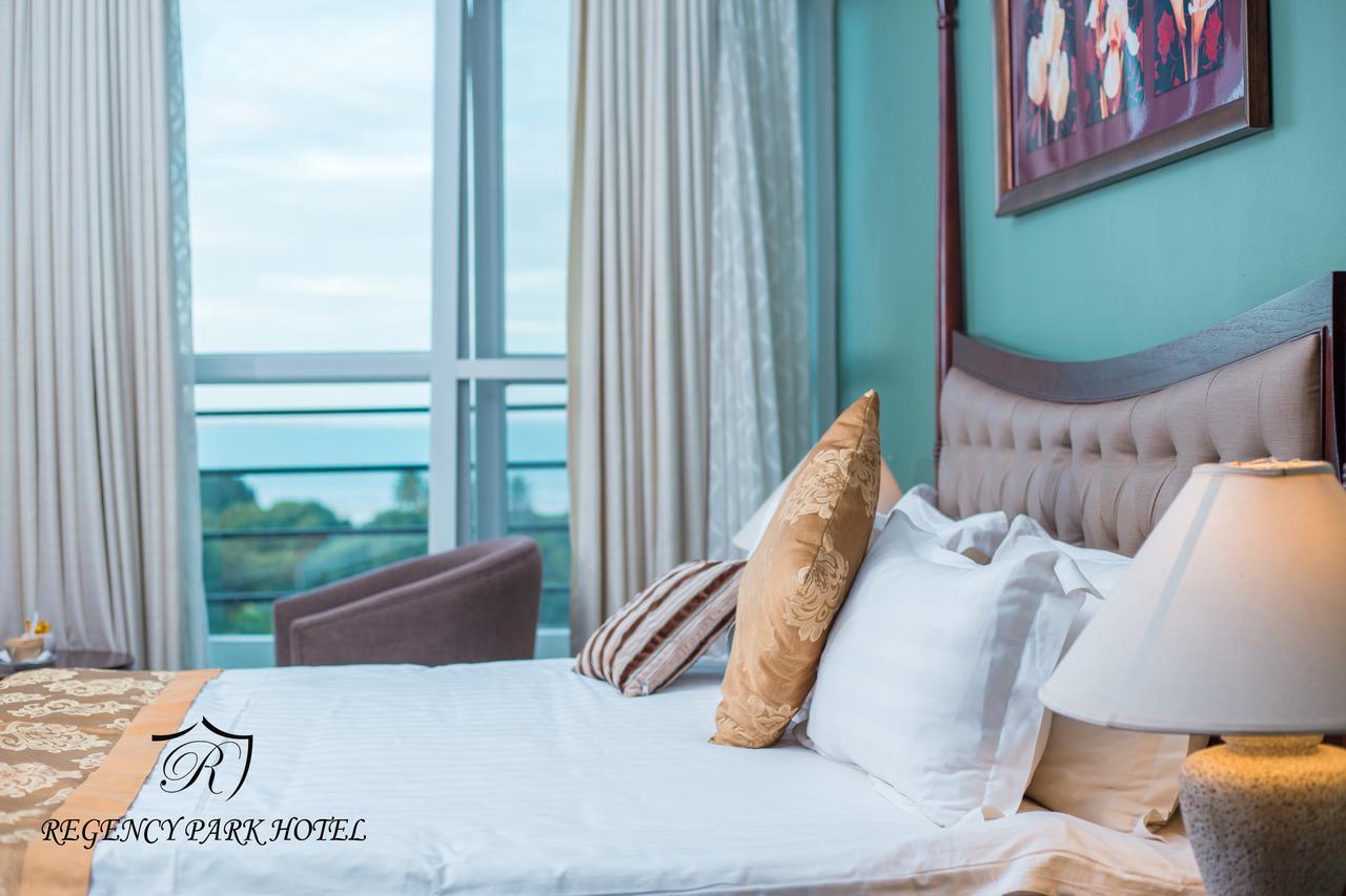 Regency Park Hotel ดาร์เอสซาลาม ภายนอก รูปภาพ