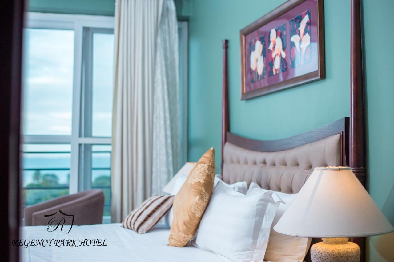 Regency Park Hotel ดาร์เอสซาลาม ภายนอก รูปภาพ