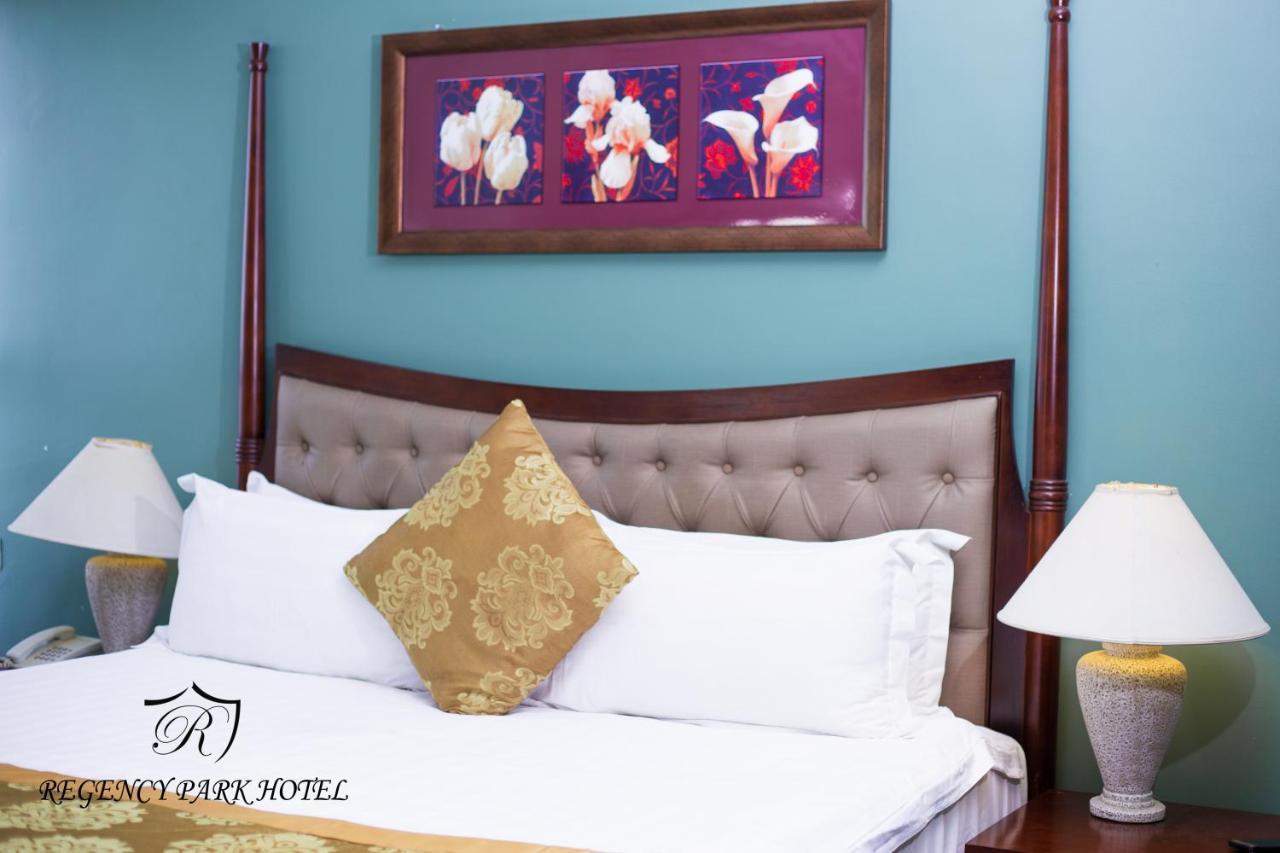 Regency Park Hotel ดาร์เอสซาลาม ภายนอก รูปภาพ