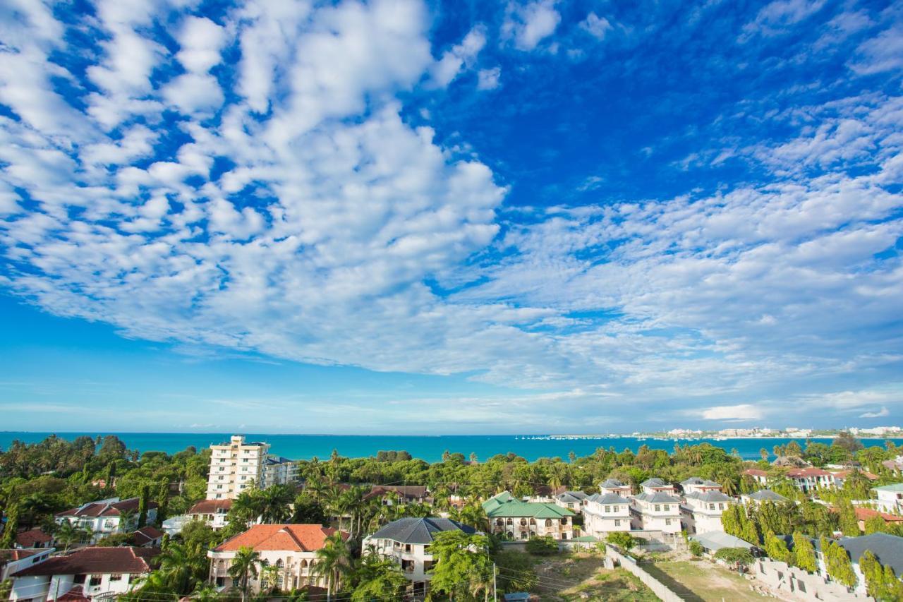 Regency Park Hotel ดาร์เอสซาลาม ภายนอก รูปภาพ
